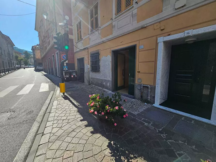 Immagine 9 di Locale commerciale in vendita  in Via A. Gavino 84 rosso a Campomorone