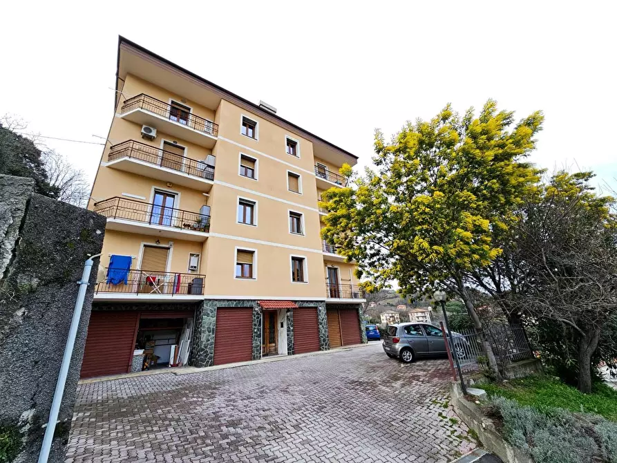 Immagine 43 di Pentalocale in vendita  in Via Benedetto da Cesino 38A a Genova