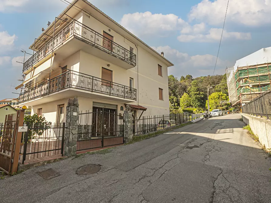 Immagine 33 di Pentalocale in vendita  in via Brodolini 13 a Sant'olcese