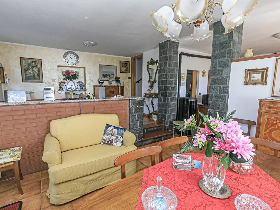 Immagine 9 di Pentalocale in vendita  in Via Costigliolo a Mignanego