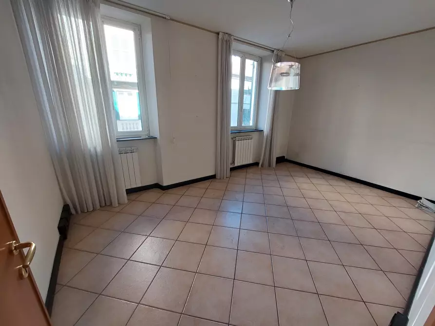 Immagine 12 di Ufficio in affitto  a Campomorone