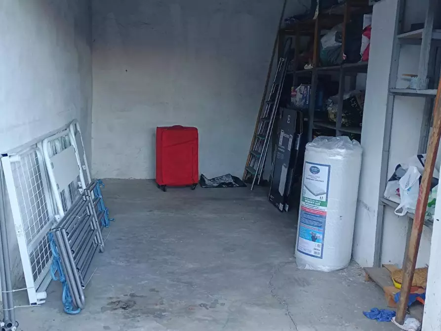 Immagine 2 di Magazzino in vendita  in Via martiri della libertà 256 a Campomorone