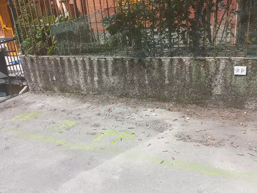 Immagine 47 di Bilocale in vendita  in Via campomorone 93 a Genova