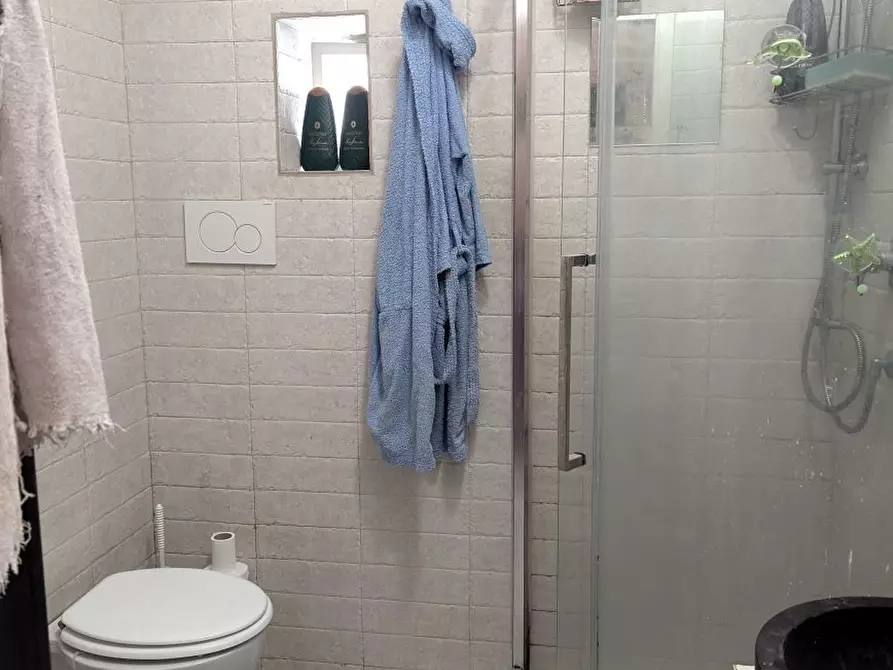 Immagine 20 di Pentalocale in vendita  in Via Giuseppe Colano 5/9 a Genova