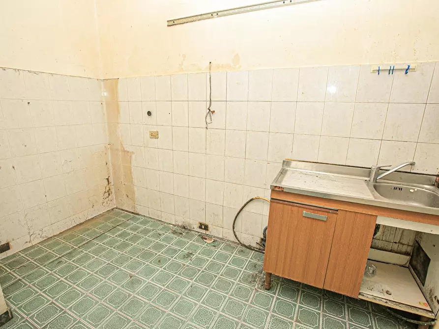 Immagine 7 di Quadrilocale in vendita  in Via G.B. Gaulli 12 A a Genova