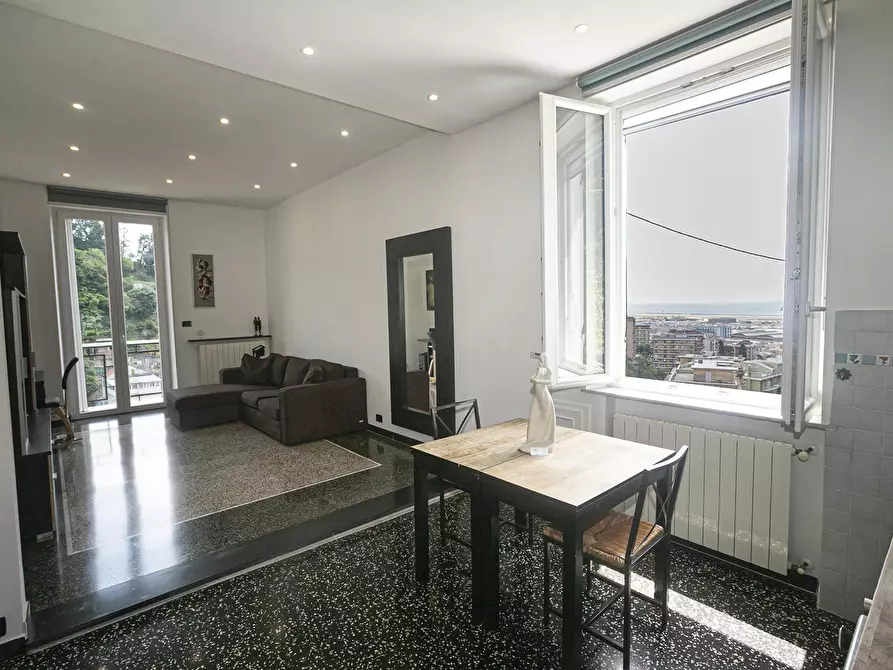 Immagine 4 di Trilocale in vendita  in Via Sant'Alberto 60 a Genova