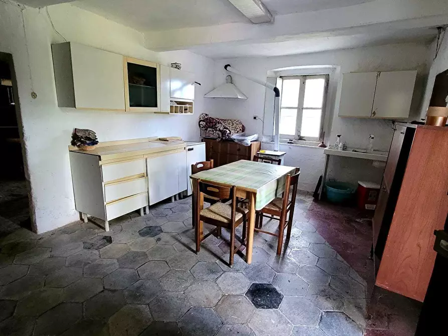 Immagine 50 di Pentalocale in vendita  in Via Campi 7 a Serra Riccò