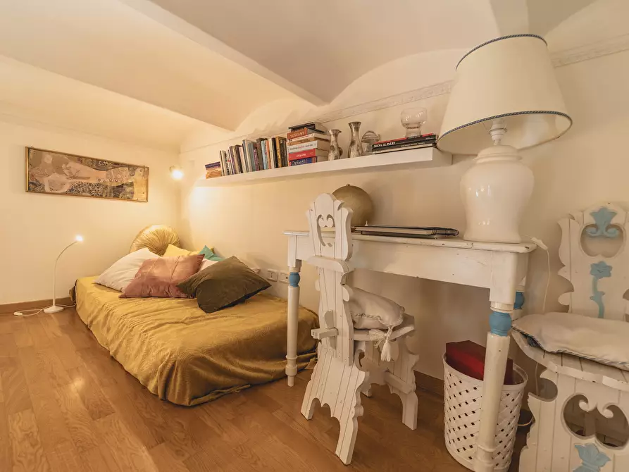 Immagine 9 di Bilocale in vendita  in Viale Nazario Sauro 5 a Siena