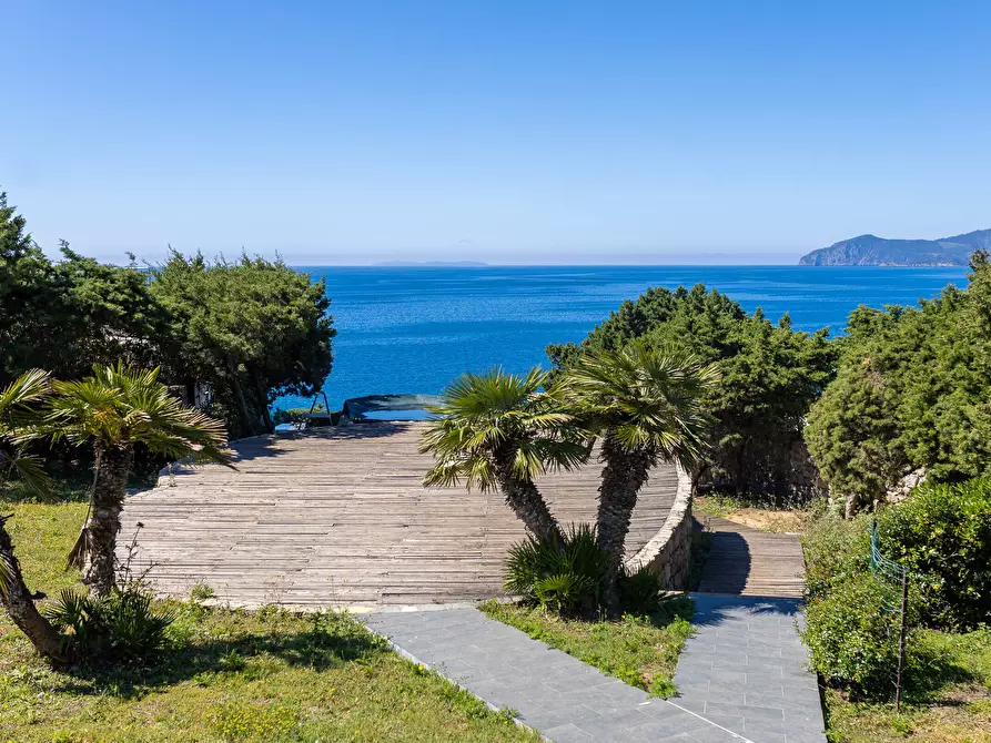 Immagine 19 di Villa in affitto  in Via delle Mimose snc a Orbetello