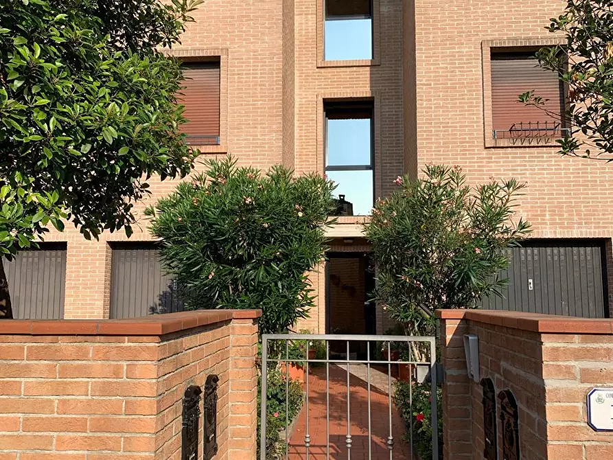 Immagine 19 di Attico in affitto  a Medolla