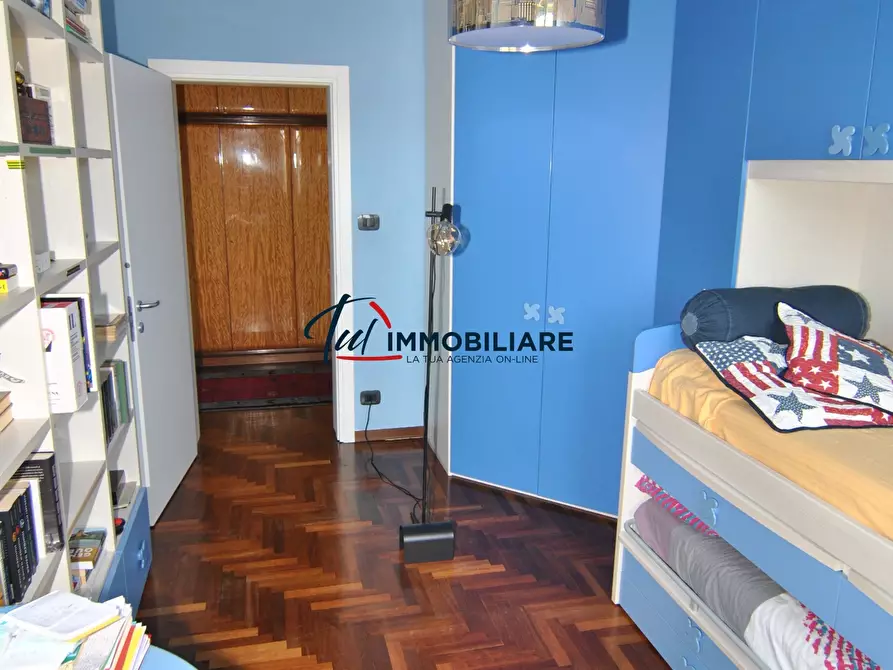 Immagine 22 di Pentalocale in vendita  in Viale Fabbricotti 3 a Livorno