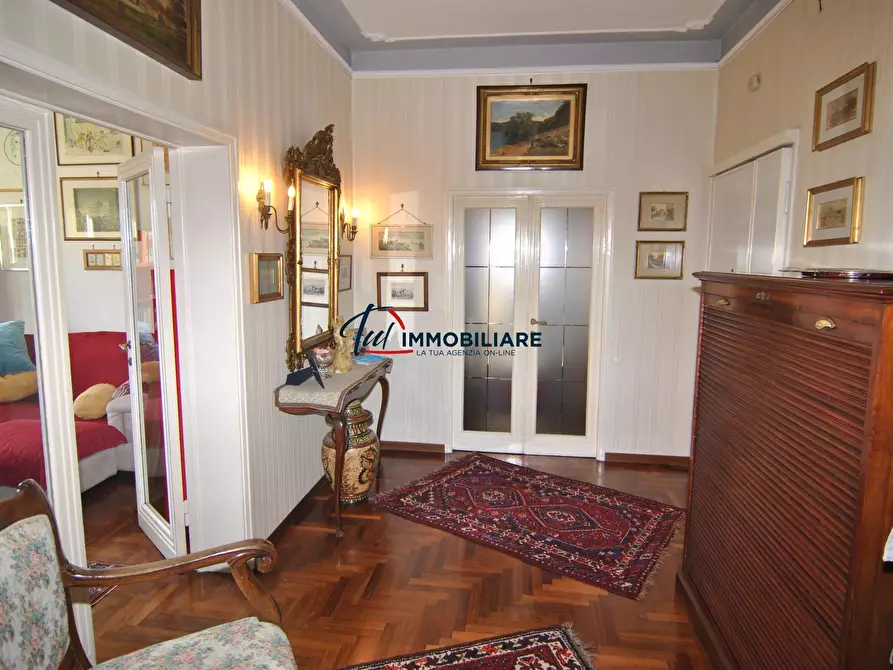 Immagine 3 di Pentalocale in vendita  in Viale Fabbricotti 3 a Livorno