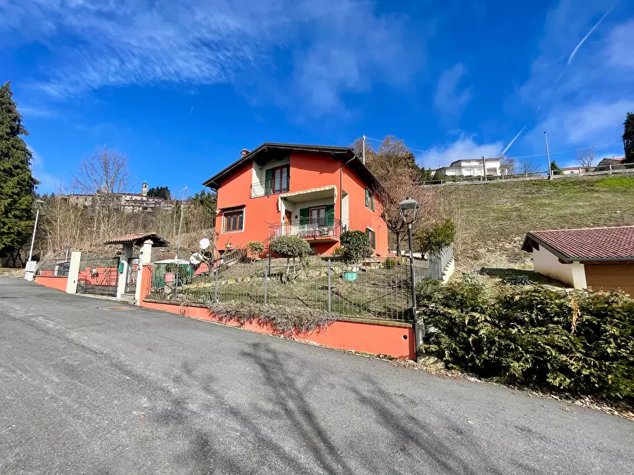 Immagine 9 di Villa in vendita  in Via Arezzana 3 a Mombarcaro