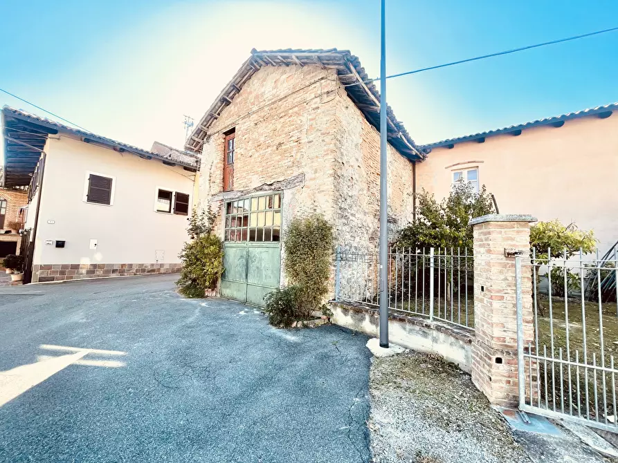 Immagine 6 di Porzione di casa in vendita  in Castelletto 30 a Castiglione Falletto