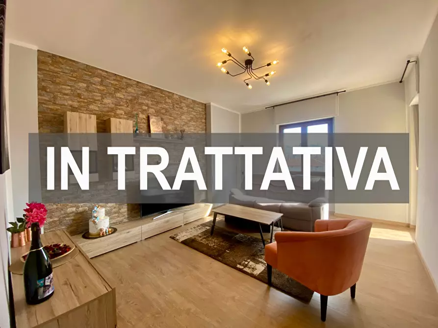 Immagine 1 di Quadrilocale in vendita  in Via Generale Cappa 7272 a Dogliani