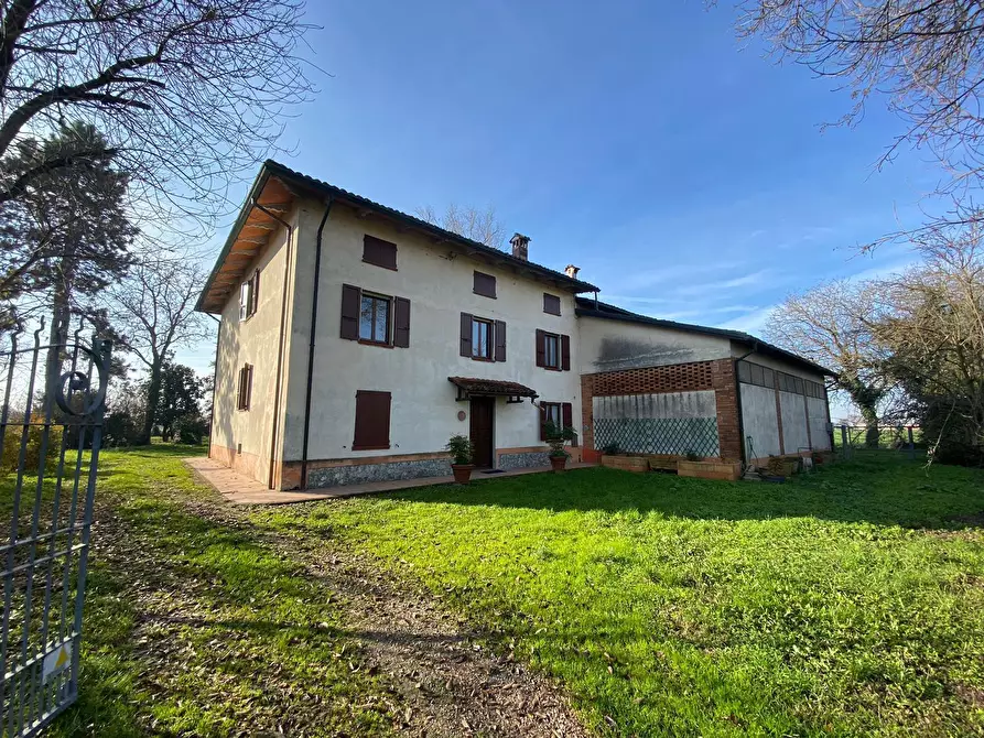 Immagine 1 di Rustico / casale in vendita  in Strada Salicelli 1 a Roccabianca