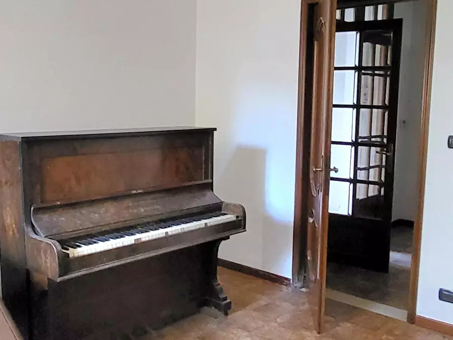 Immagine 21 di Villa in vendita  in Strada Cornazzano 3 a Sissa Trecasali