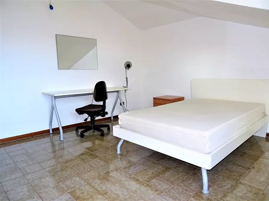 Immagine 7 di Mansarda in vendita  a Ostra