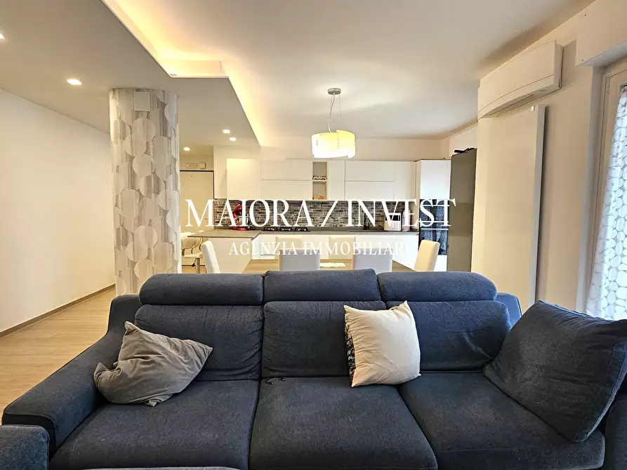 Immagine 21 di Pentalocale in vendita  a Grottammare