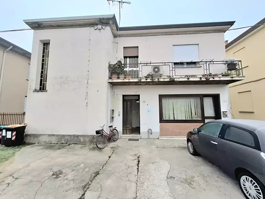 Immagine 13 di Bilocale in vendita  in Corso del Popolo 408 a Rovigo