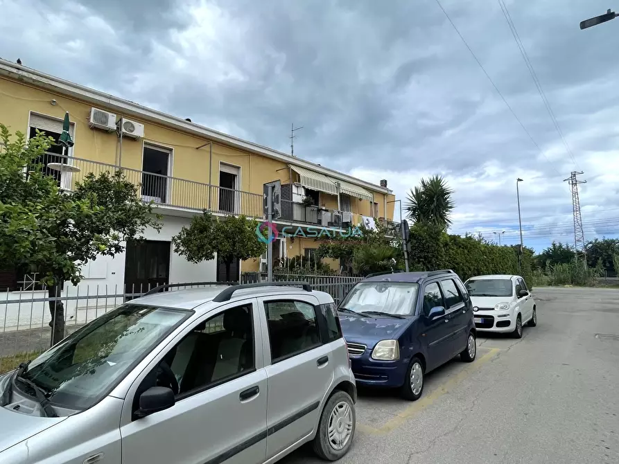 Immagine 32 di Trilocale in vendita  a Pineto