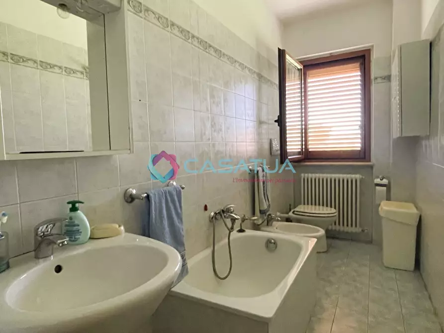 Immagine 33 di Villa in vendita  a Castellalto