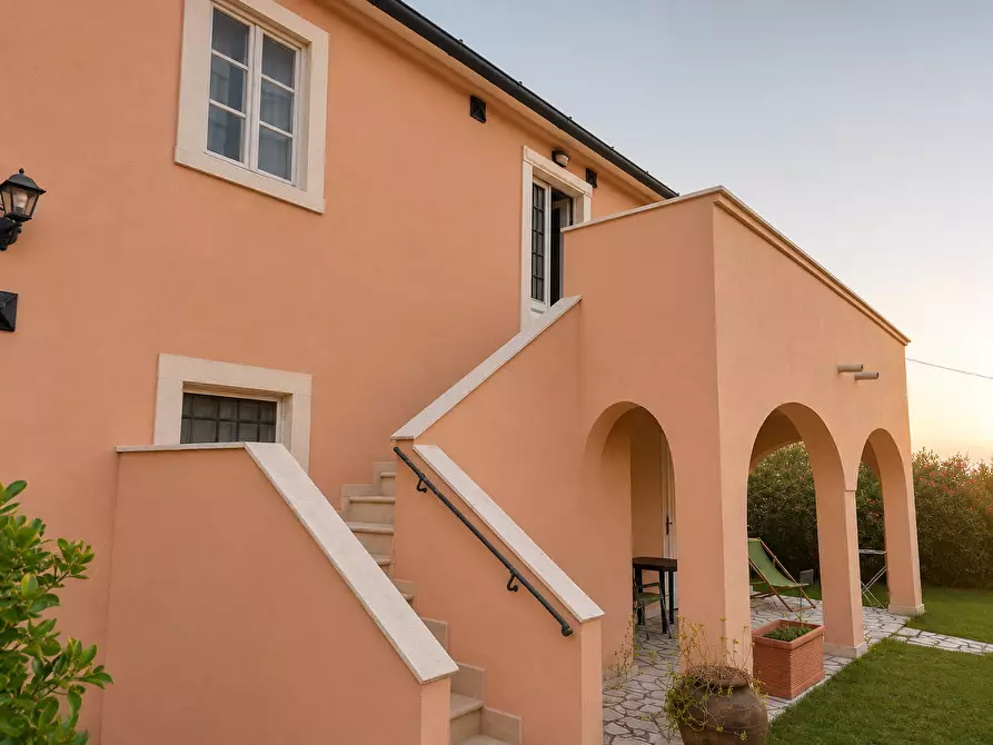 Immagine 21 di Rustico / casale in vendita  in Via Papa Giovanni XXIII 6 a Castelnuovo Magra