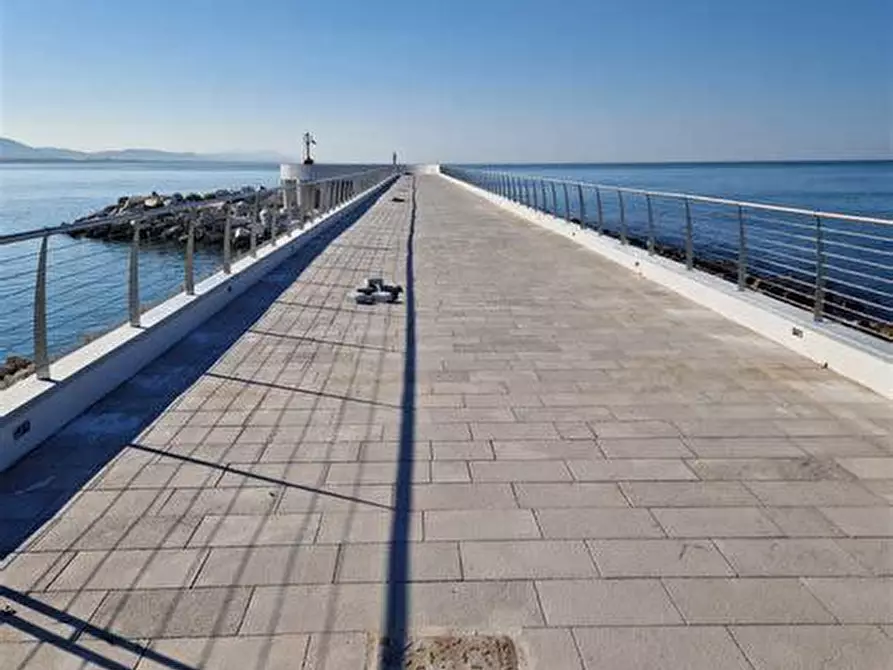 Immagine 18 di Quadrilocale in vendita  in Via delle Pinete 19 a Carrara