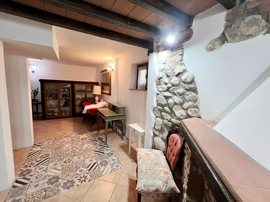 Immagine 11 di Porzione di casa in affitto  in Via Sarzanello 170 a Sarzana