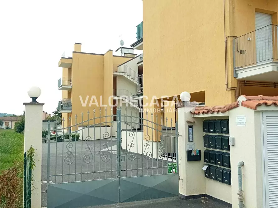 Immagine 3 di Bilocale in vendita  in Via Borghetto 27 a Castelnuovo Magra