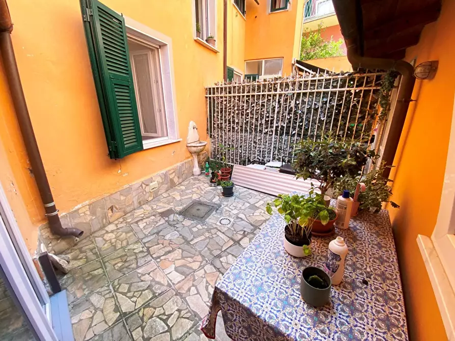Immagine 11 di Porzione di casa in vendita  in Via Umberto Biancamano 141 a La Spezia