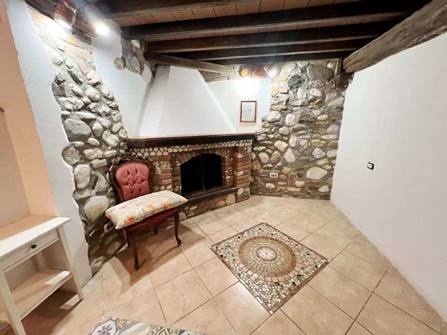 Immagine 10 di Porzione di casa in affitto  in Via Sarzanello 170 a Sarzana