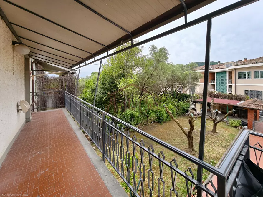 Immagine 53 di Porzione di casa in vendita  in Via Battifollo 53 a Sarzana