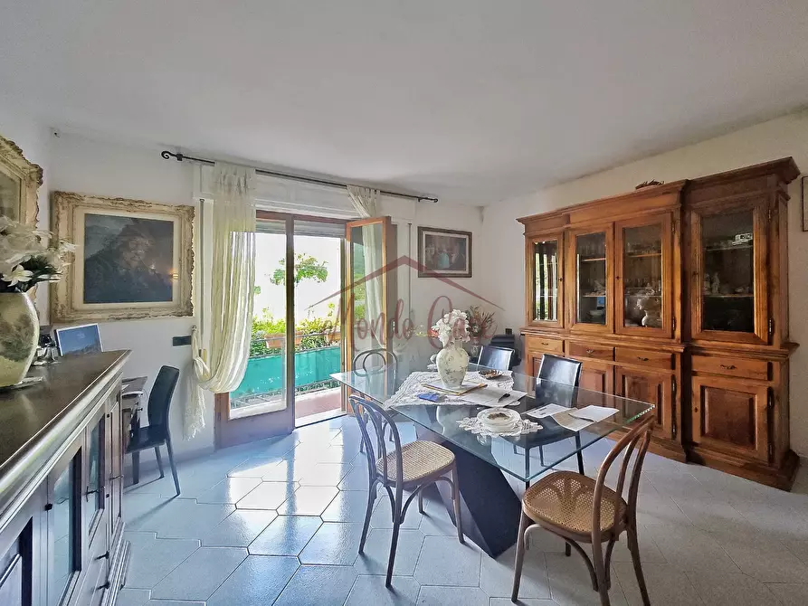 Immagine 9 di Quadrilocale in vendita  a Sarzana