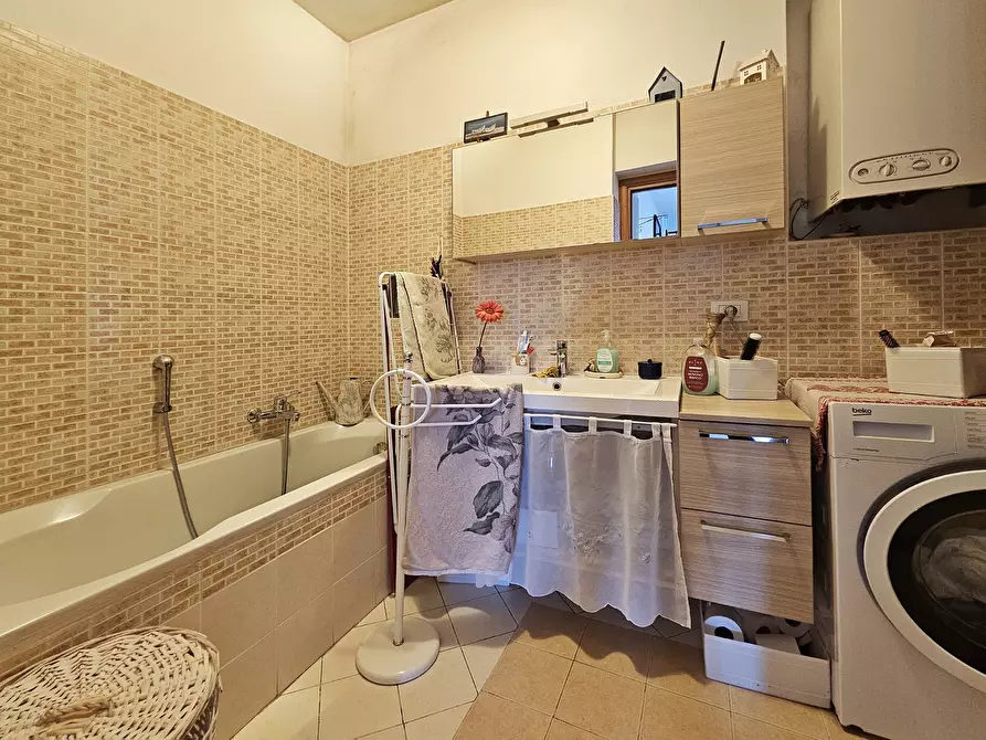 Immagine 11 di Trilocale in vendita  in Via della Crociata 8 a Sarzana