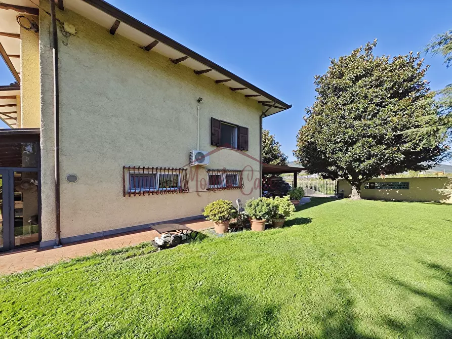 Immagine 8 di Villa in vendita  in Via Forano 9 a Ameglia