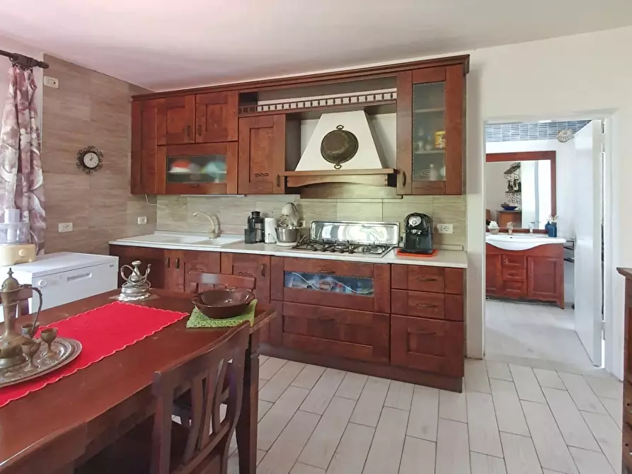 Immagine 21 di Porzione di casa in vendita  in Via Montecavallo a Sarzana