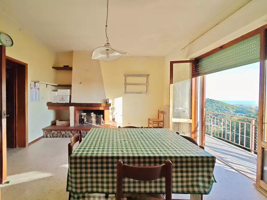 Immagine 17 di Porzione di casa in vendita  in SP23 683 a Castelnuovo Magra