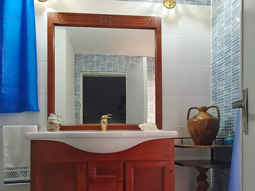 Immagine 14 di Porzione di casa in vendita  in Via Montecavallo a Sarzana