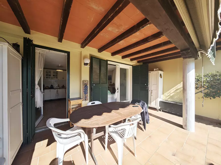 Immagine 4 di Porzione di casa in vendita  in Via Pretura 10 a Ameglia