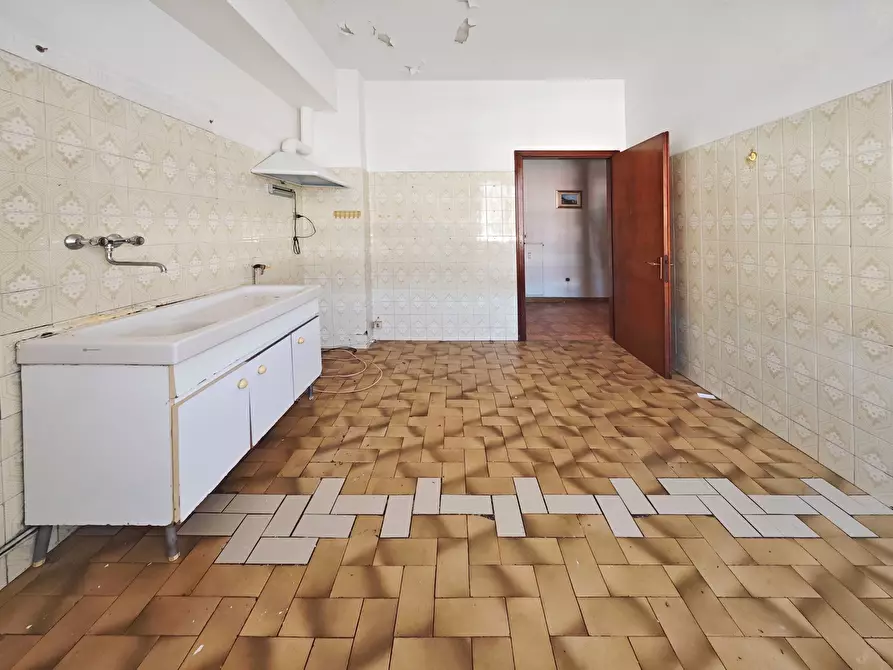 Immagine 12 di Bilocale in vendita  in Stradone D'Oria 120 a La Spezia