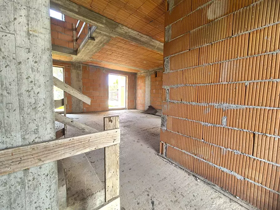 Immagine 8 di Villetta a schiera in vendita  in Via Bozzi 103 a Ortonovo