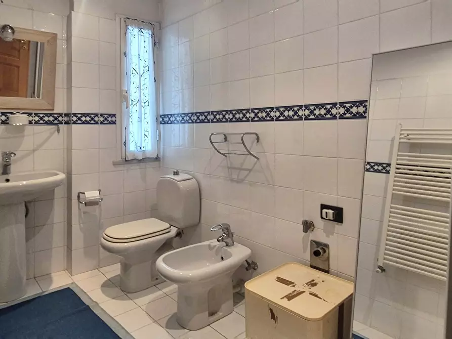 Immagine 10 di Trilocale in vendita  in Via Roma 64 a Santo Stefano Di Magra