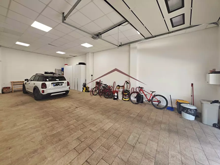 Immagine 79 di Attico in vendita  in Via Bertoloni 2 a Sarzana