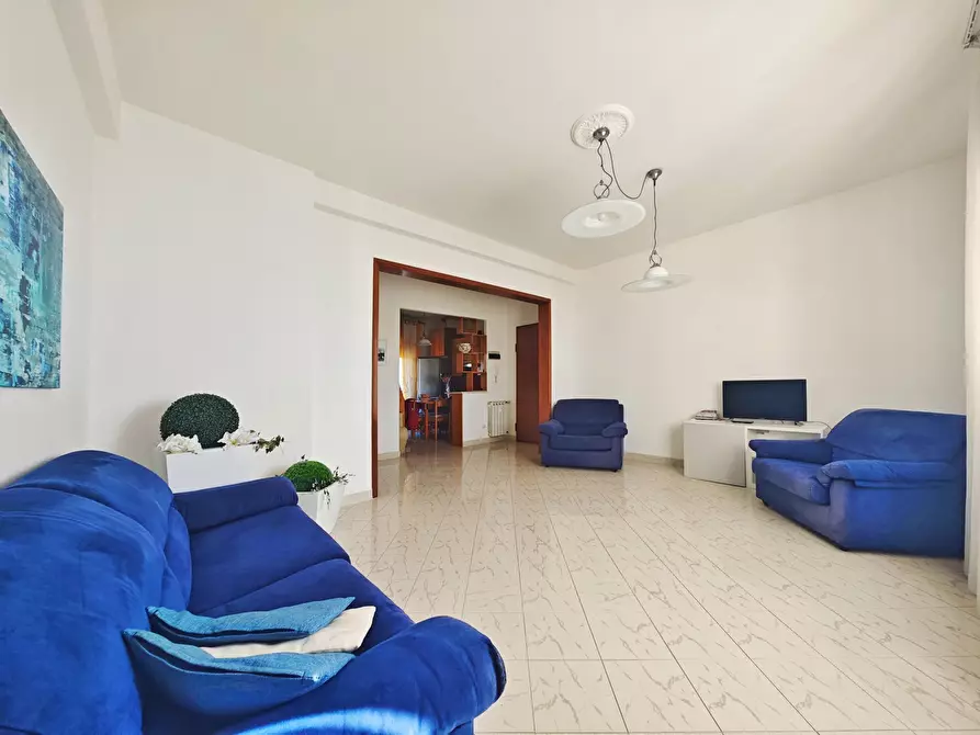 Immagine 4 di Quadrilocale in vendita  in Piazza Giacomo Matteotti 8 a Sarzana