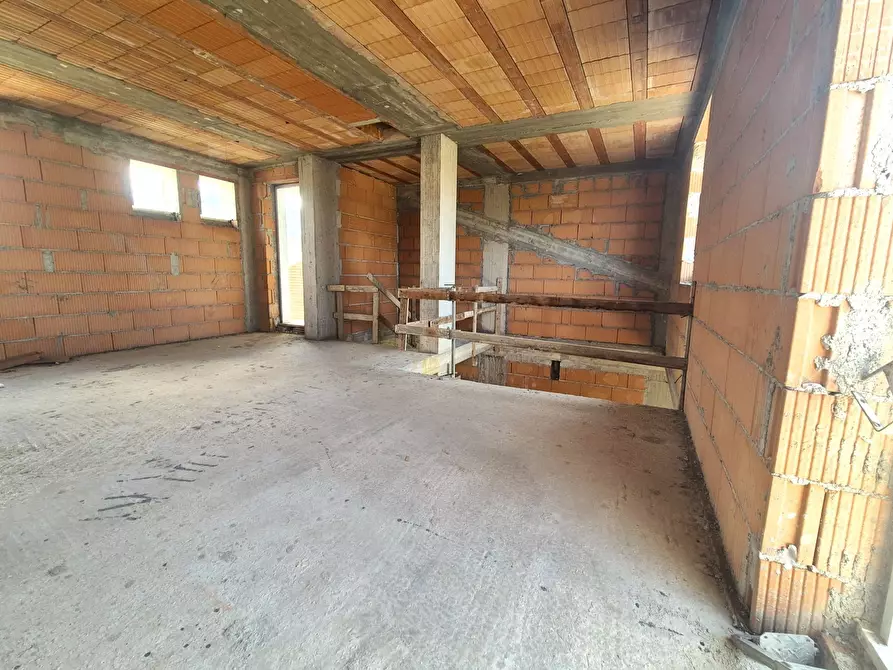 Immagine 17 di Villetta a schiera in vendita  in Via Bozzi 103 a Ortonovo