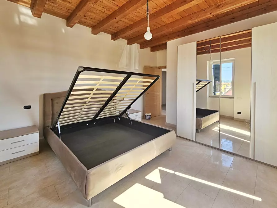 Immagine 11 di Quadrilocale in vendita  in Via Cisa 95 a Sarzana