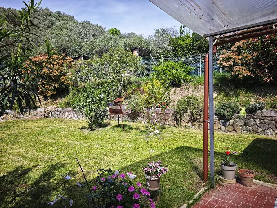 Immagine 3 di Porzione di casa in vendita  in Via Caprignano a Castelnuovo Magra