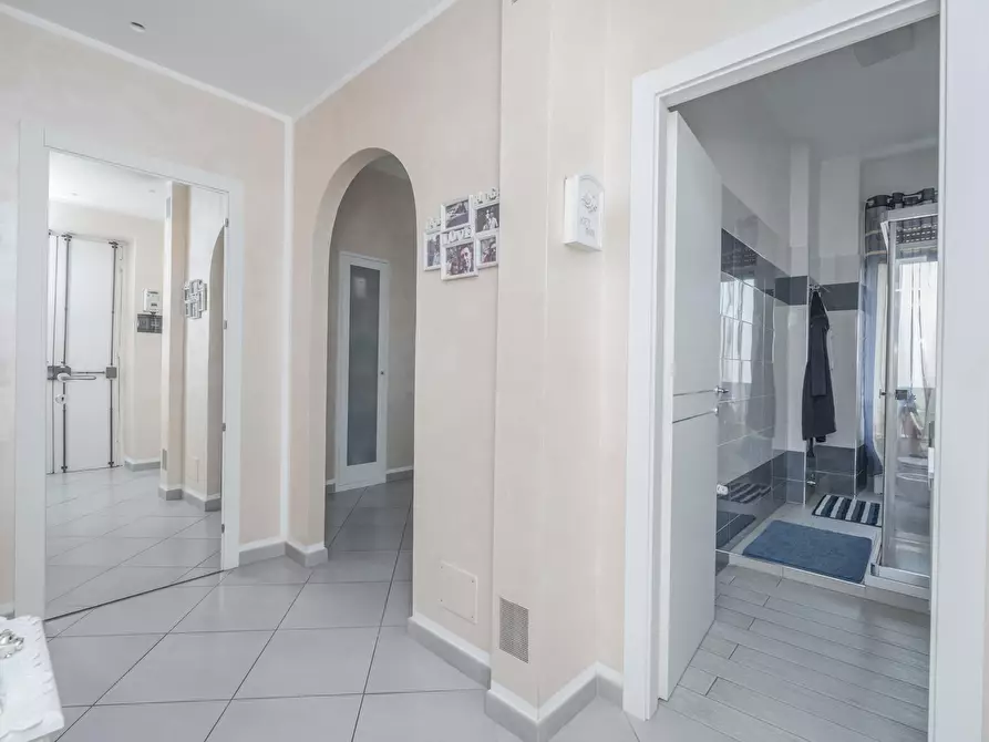 Immagine 26 di Trilocale in vendita  in Corso Novara 17 a Torino