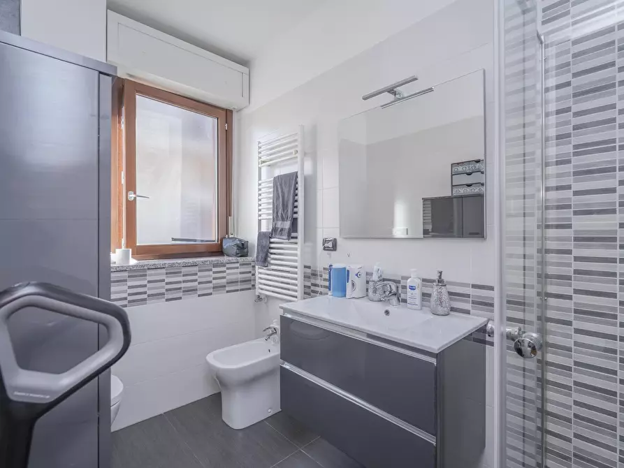 Immagine 34 di Quadrilocale in vendita  in Via Alfonso Badini Confalonieri 47 a Torino